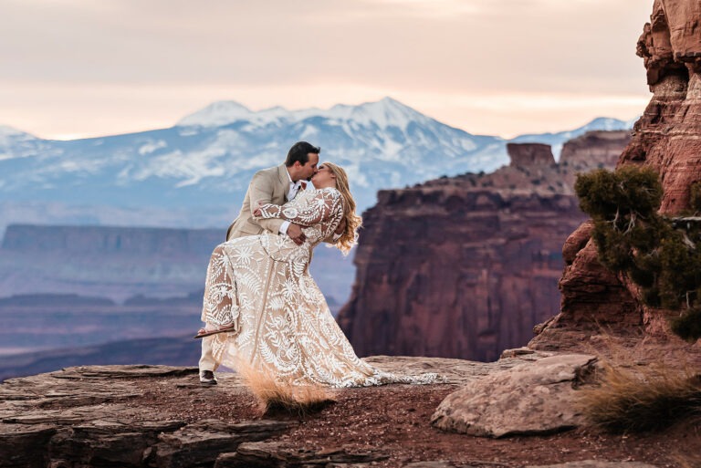 The Ultimate Moab Elopement Guide