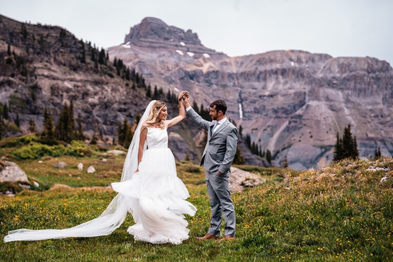 Stunning Colorado Family Elopement With A Sunrise Hike